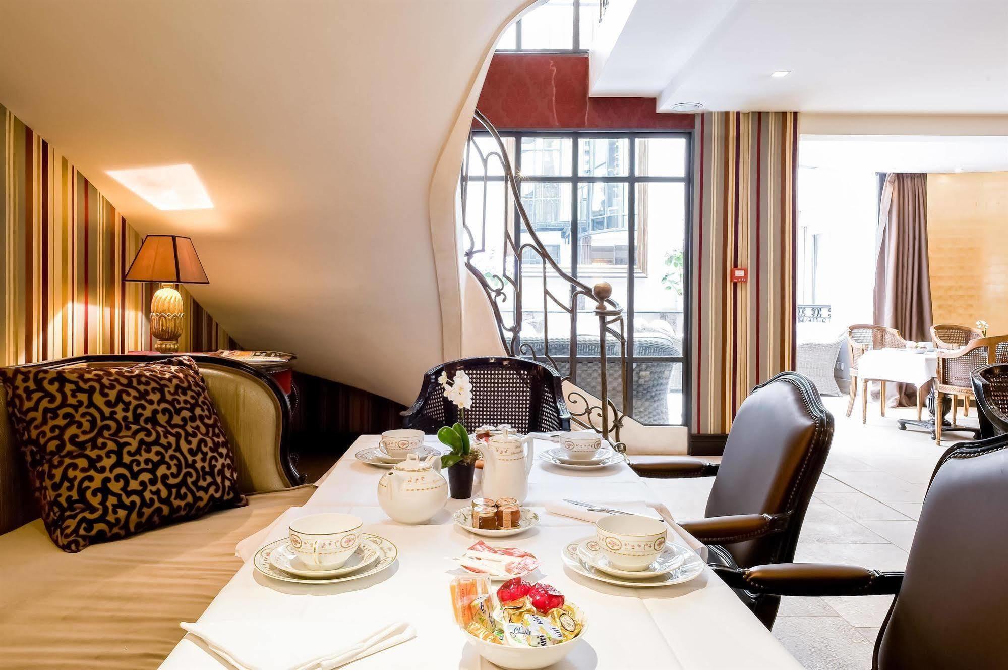 Hotel Chateaubriand Paris Ngoại thất bức ảnh
